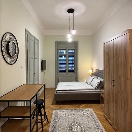 Barty Downtown Apart 1 Timişoara Exterior foto