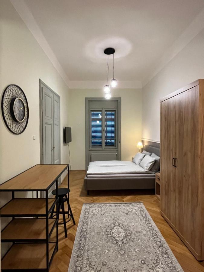 Barty Downtown Apart 1 Timişoara Exterior foto